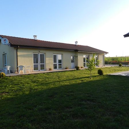 Villa Campo Ezerets 外观 照片